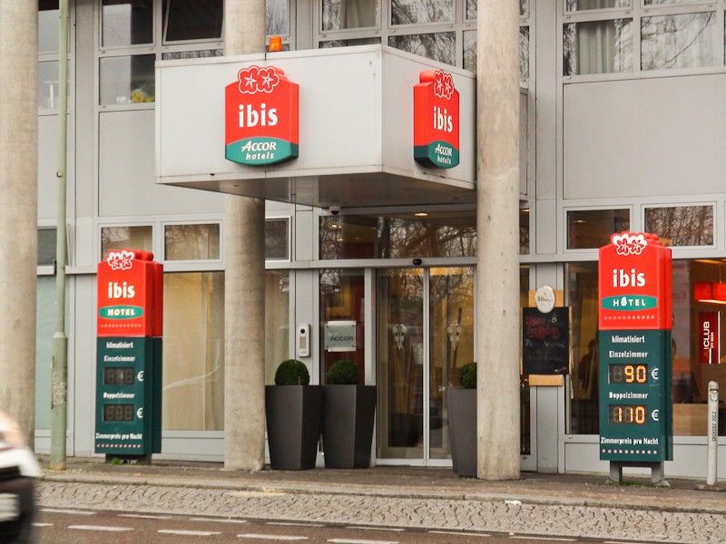 Me And All Hotel Berlin East Side, By Hyatt Exterior photo
